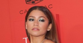 OVA OGRLICA JE APSOLUTNI HIT Čini da i najobičnija odeća izgleda luksuzno, izgledaćete kao boginja kada je stavite oko vrata