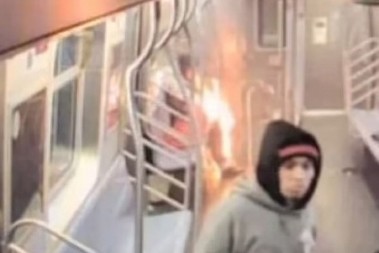 HOROR! SEBASTIJAN ZAPALIO ŽENU U VOZU I GLEDAO KAKO GORI: Sedeo pored nje dok je vatra gutala vagon (VIDEO)