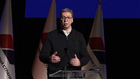 "SRBIJA NIKADA NEĆE PRIZNATI NEZAVISNOST KOSOVA": Aleksandar Vučić obratio se mladima u Sava centru: "Mi smo samostalna zemlja kojoj ne možete da naređujete"