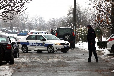 MUŠKARAC UPUCAN U NOGU NASRED ULICE  Oružani obračun u Čačku