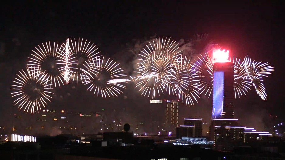 SKANDAL U NOVOGODIŠNJOJ NOĆI! Turisti demolirali hotel u Beogradu, bacali kamenje svud oko sebe : Ovo ih je razbesnelo!