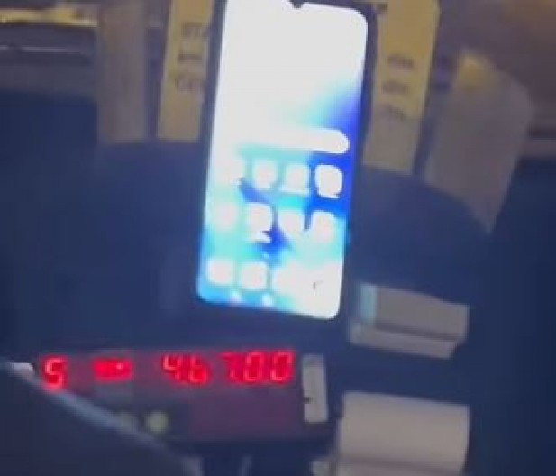 "UŠAO NEČASTIVI U TAKSIMETAR!" Šok snimak iz taksija na Kopaoniku:"Ovoliko ni u Parizu ne plaćaju!" (VIDEO)