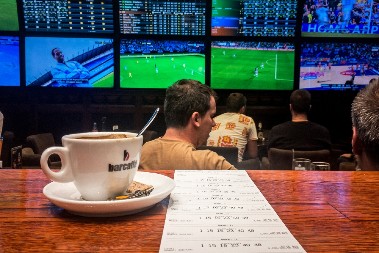 ZABRANA KLAĐENJA ZA MLADE Zakon stupa na snagu od početka sledeće nedelje – brojna ograničenja i za druge kategorije