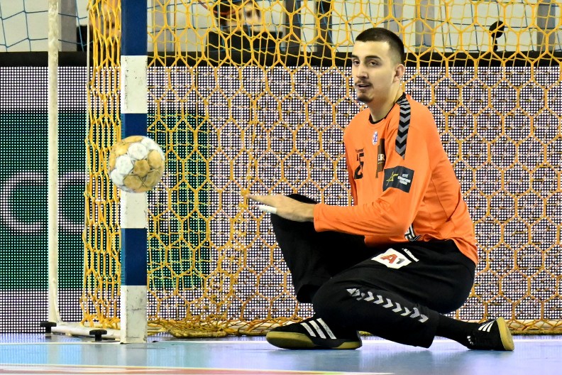 HRVAT ZAPRETIO SRBINU: Kos će odgovarati što me je nokautirao