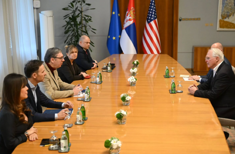 VUČIĆ SE OGLASIO POSLE SASTANKA SA HILOM Tema razgovora bilo je i uvođenje sankcija NIS-u