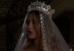 SKANDALOZNA VENČANICA IZ PRIŠTINE ZAPALILA DRUŠTVENE MREŽE Bretele jedva drže grudi, pljušte prozivke u komentarima! (VIDEO)