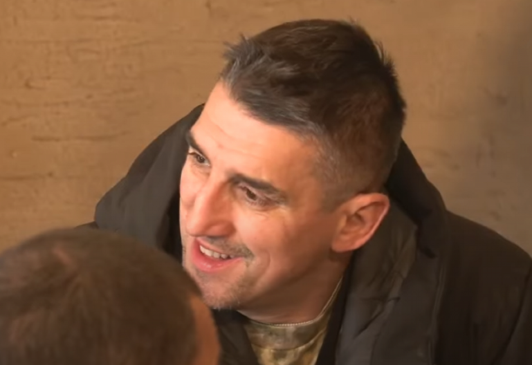 OTVORILA SE KAPIJA FARME 8! Poseta ovog čoveka na Badnji dan je oduševila Kristijana Golubovića