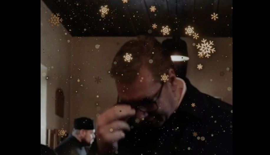 VUČIĆ ČESTITAO BOŽIĆ: Inspiriše nas da otvorimo svoja srca, pronađemo snagu jedni u drugima i zajedno gradimo bolju budućnost