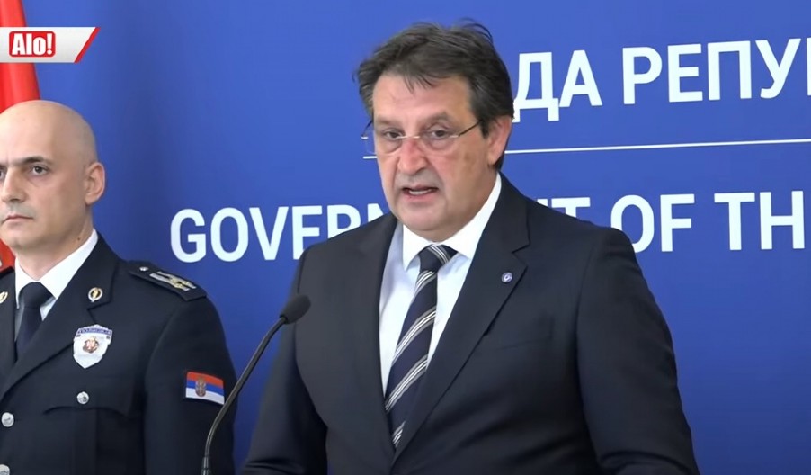 DEO BOŠNJAČKOG RUKOVODSTVA POKAZAO OČAJ I NEPRIJATELJSKI STAV PREMA SRBIJI Oglasio se ministar Gašić o zabrani leta aviona Vojske Srbije u BiH