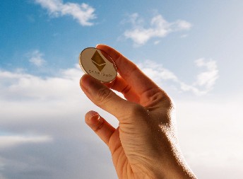 NOVAC BUDUĆNOSTI Valute koje preuzimaju tron