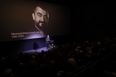 NJEGA SU SVI OČEKIVALI, A NIJE SE POJAVIO! Popularni voditelj RTS-a bio blizak sa Miloradom, a nije došao na komemoraciju