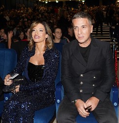 NIKO TE NIŠTA NIJE PITAO, NISI BOG, KAKAV JE OVO STAV! Žestoke reči na račun Jovane Joksimović, voditeljka nemilosrdna!