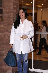 ZATVOREN RESTORAN JANE TODOROVIĆ Doživeo neuspeh uprkos glamuroznom otvaranju na kom je pevalo pola estrade!