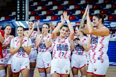 NI D OD DERBIJA Košarkašice Zvezde deklasirale Partizana i ostale na prvom mestu