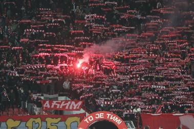 CRVENO-BELI STIGLI DO TROFEJA Zvezda ubedljiva protiv Partizana, pehar ide u Ljutice Bogdana