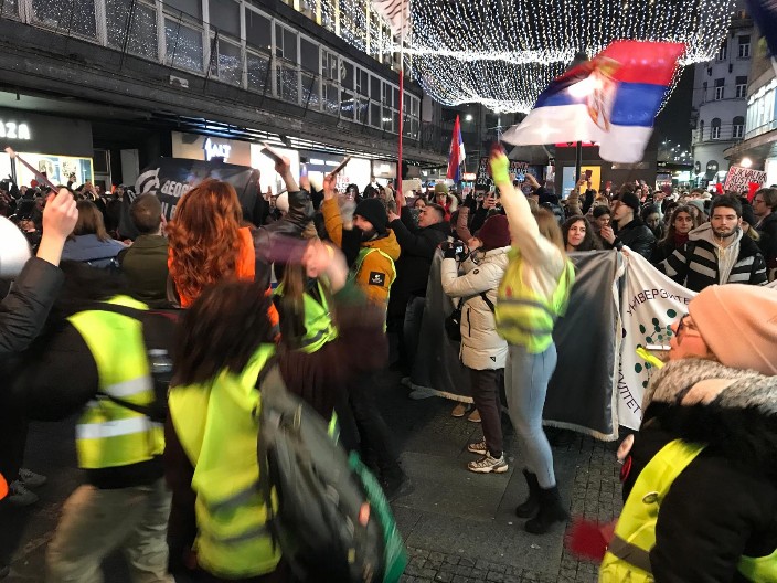 META IM JE SVAKO KO NE MISLI KAO ONI Profesorka targetira predsednicu SKONUSA-a; Na udaru bio i tužilac Bašić