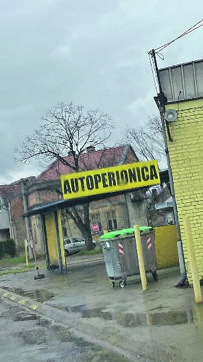 KLINCI OBILI I POKRALI 14 SAMOUSLUŽNIH AUTO- PERIONICA Lopovi operisali na OSAM opština