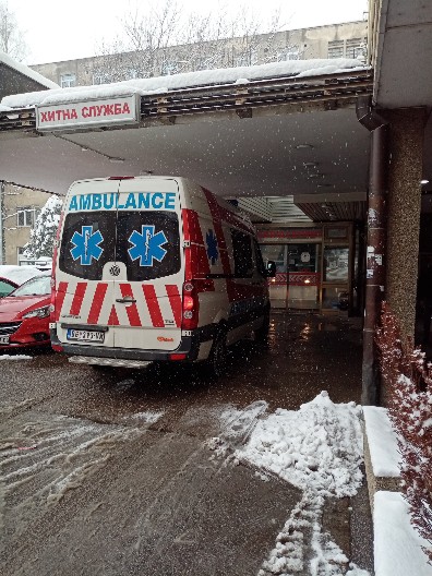 SEDMORO POVREĐENO TOKOM NOVOGODIŠNJE NOĆI Hitna pomoć intervenisala 105 puta a  pružali su pomoć alkoholisanima