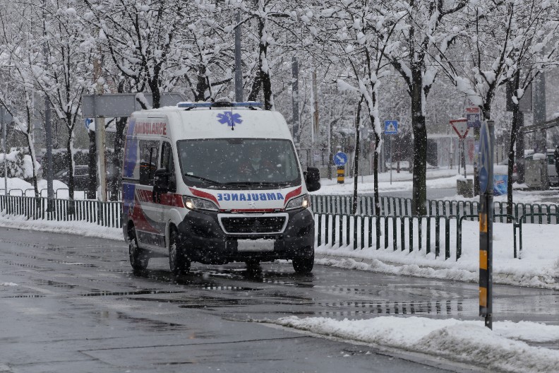 LJUBOMORNA LJUBAVNICA ŠVALERA POLILA KISELINOM PO GENITALIJAMA ZBOG DRUGE ŽENE! Detalji nesvakidašnjeg slučaja u Negotinu