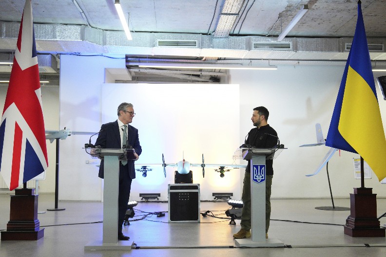 STARMEROV 100-GODIŠNJI PLAN Moskva najavljuje kraj Ukrajine, London pravi šanac pred kapijama Rusije