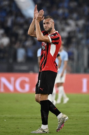 DAN ODLUKE Evo kada Strahinja Pavlović saznaje da li napušta Milan