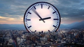 KADA SE POMERA SAT U 2025. GODINI? Sve što treba da znate o letnjem i zimskom računanju vremena