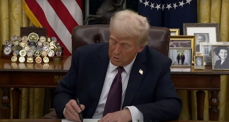 IMA FORMULU ZA STICANJE BOGATSTVA Tramp suspendovao sve programe američke pomoći inostranstvu