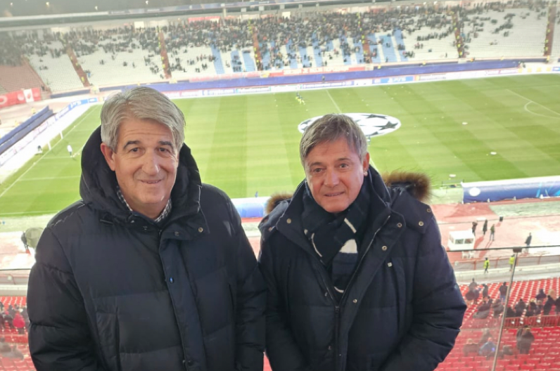 SPECIJALAN GOST Piksi gleda utakmicu Zvezda - PSV