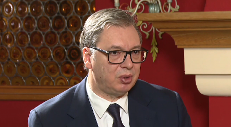 KAKO IZMIŠLJAJU TAKVE GLUPOSTI? Vučić reagovao na tvrdnje opozicionih medija: Nije to miting protiv bilo koga, već skup ujedinjenja!