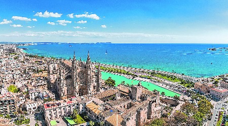 OVE DVE DRŽAVE OBARAJU REKORDE U POSEĆENOSTI Iako broj američkih turista u Francuskoj beleži rekordan rast, dolazak posetilaca iz Kine...