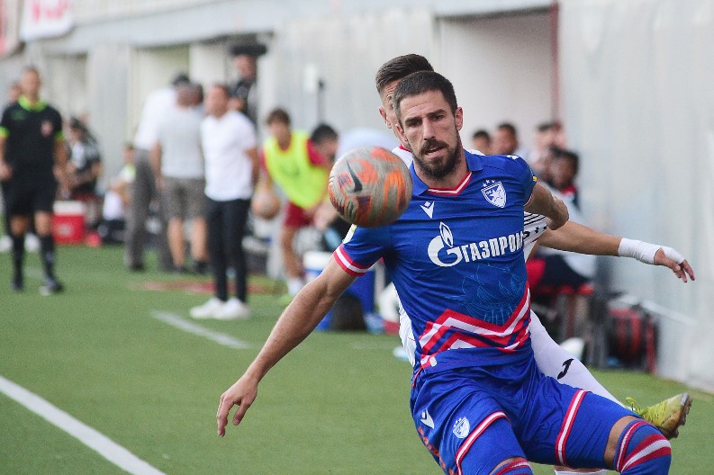 ZVEZDO, PROĐE GODINU I PO NAŠEG ŽIVOTA Miloš Degenek se emotivnom porukom oprostio od crveno-belih (FOTO)