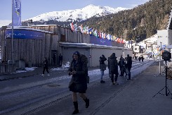 "SLAVE BUDUĆE MASOVNE SMRTI" Eskort dama otkrila šta ultra bogati pričaju iza zatvorenih vrata u Davosu: Znaju da je svet osuđen na propast