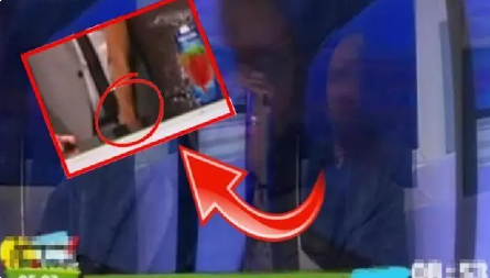 VODITELJKA UHVATILA KOLEGU ZA POLNI ORGAN! Skandal veka na RTS, sve se desilo u udarnom terminu, gledaoci u šoku (VIDEO)