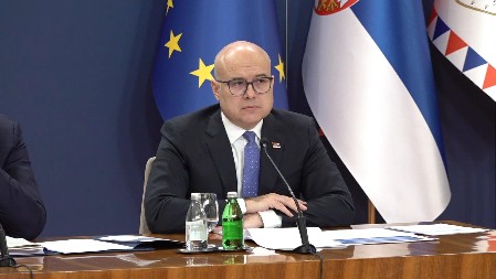 VUČEVIĆ POZVAO NA RAZGOVORE Čekaju se predstavnici studenata i fakulteta