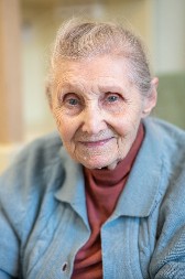 ESTETSKI HIRURG OBJASNIO ŠTA JE KLJUČ VITALNOSTI Za mladolik izgled ne treba pod nož, nešto drugo je važnije