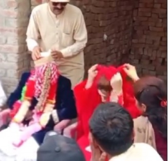 SKANDALČINA NA VENČANJU, RODITELJI UGOVORILI BRAK Kada je mlada prvi put videla lice mladoženje, umalo se onesvestila od šoka! (VIDEO)