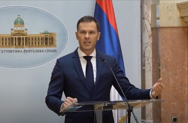 SUTRA KREĆE ISPLATA STIPENDIJA I KREDITA Mali „Odgovorno postupamo prema studentima, vodimo računa o njima, o njihovoj budućnosti“