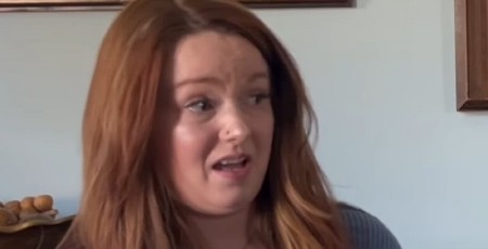 PROBUDILI JE KORACI U 6 UJUTRU, ZATEKLA HOROR NA TAVANU Kad je videla da zavlači ruku ispod jakne, vrišteći izletela sa detetom iz kuće!(VIDEO)