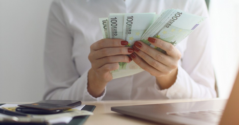 FEBRUAR JE SREĆAN ZA 2 HOROSKOPSKA ZNAKA Čeka ih novi posao ili napredovanje, što će im doneti mnogo novca!