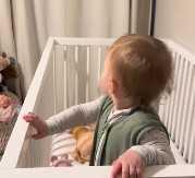 SNALAŽLJIVA BEBA ODUŠEVILA 1,5 MILION LJUDI Pronašla je savršen izgovor da ne bi išla na spavanje i sve nasmejala