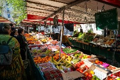 Srbi bez 2.000 dinara ne mogu na pijacu po ovaj proizvod: Šok cena čuvenog specijaliteta, izaziva nevericu