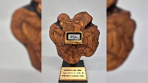 ŠOKANTNA ISTINA O NETANJAHUOVOM POKLONU TRAMPU: Šta se krije iza zlatnog pejdžera  koji je uzdrmao Hezbolah! (FOTO)