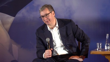 VUČIĆ SUTRA OBILAZI SEVERNOBANATSKI I SREDNJOBANATSKI OKRUG: Razgovor sa građanima i brojni obilasci - od 12 ČASOVA