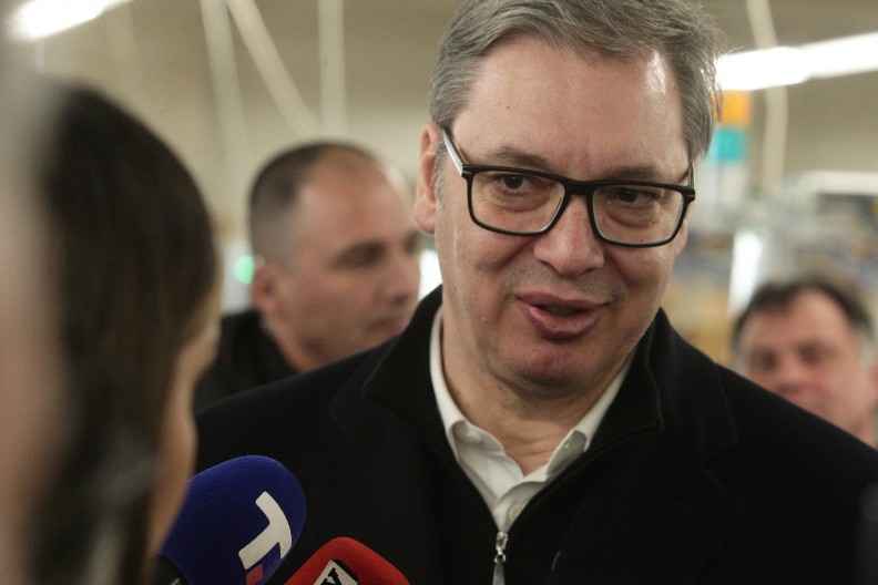 VUČIĆ SE UPRAVO OGLASIO VIDEO-PORUKOM "Najsrećniji sam kada razgovaram sa našim narodom"