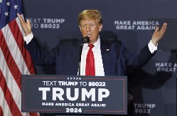 AMERIKA NA NOGAMA Tramp najavio svoj novi potez