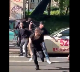 KINEZ SATAROM NAPAO ČOVEKA NA NOVOM BEOGRADU Svađu hteo da reši hladnim oružjem