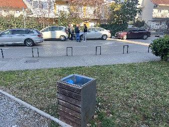 OVO JE KANTA U KOJOJ JE NAĐENA MRTVA BEBA Na manje od 100 metara tu je dečje igralište, stanovnici podgoričkog naselja u šoku (FOTO)