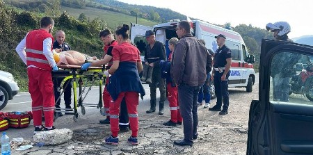 DEVOJKA U RATKOVU POKOSILA INVALIDA NA PEŠAČKOM DOK JE IŠAO S HODALICOM! Pešak u komi, a osumnjičena u šoku