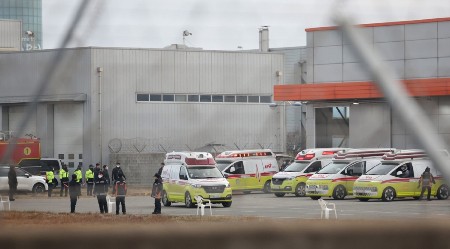 UŽASAVAJUĆE VESTI! HOROR U ŠKOLI, NISU SVA DECA PREŽIVELA! Učiteljica ubodena u ruku i vrat! Druga tragedija danas u ovoj zemlji