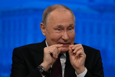 PUTIN IH ŽESTOKO PREVESLAO Dok Tramp i Zelenski trguju resursima, ovo se dešava na frontu